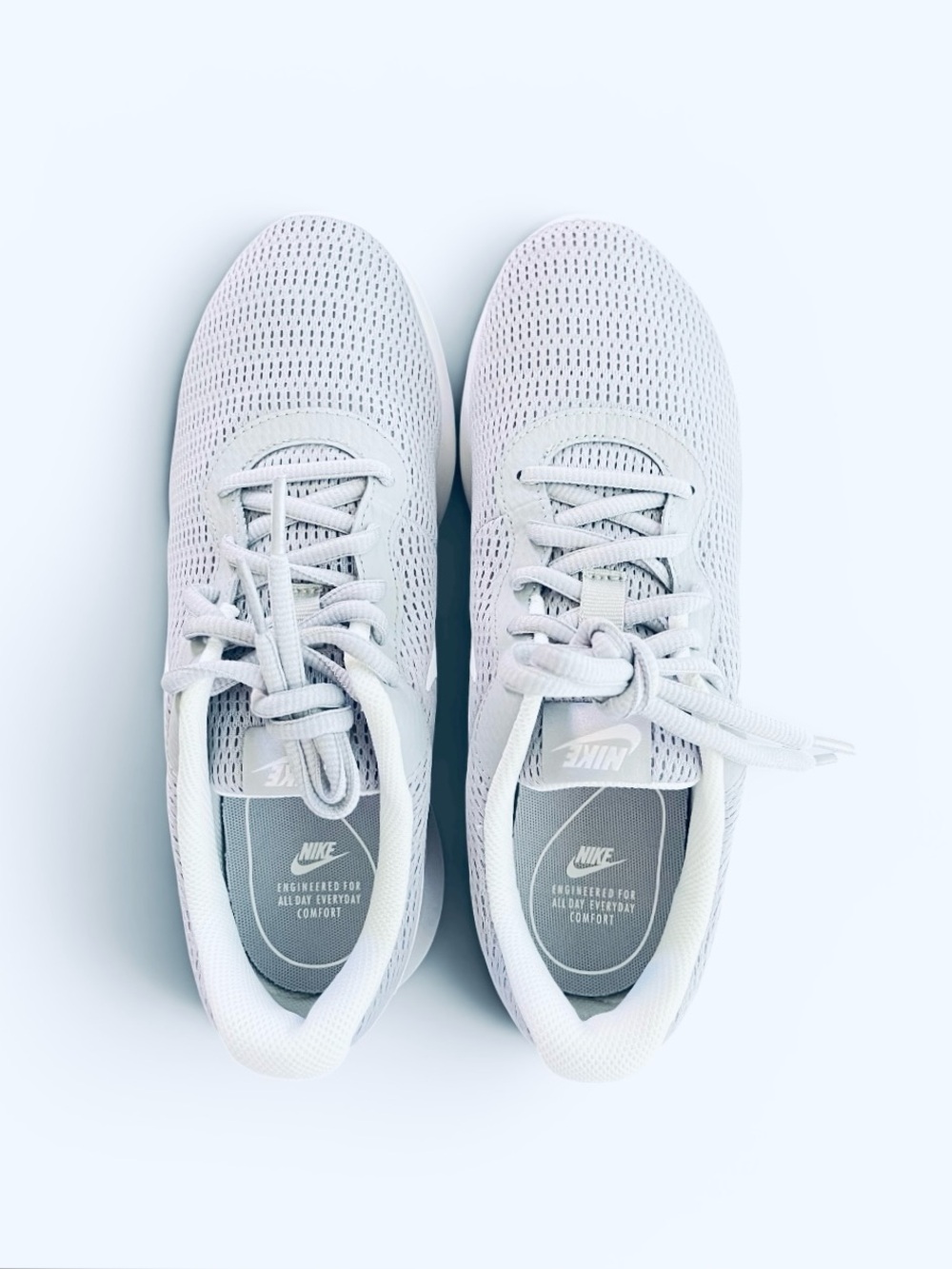 Nike: Tajun, Wolf Grey/White, athletic shoes. - Picture 7 of 9